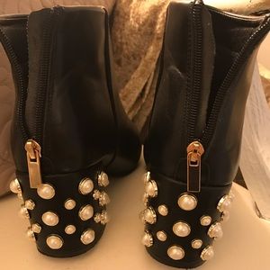 New! Stunning pearl heel leather boots with gold.